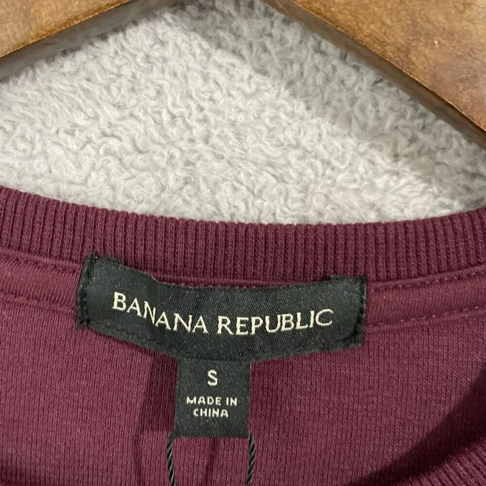 NEW Banana Republic Mens S Long Sleeve Crew Neck Shirt Cotton Polyester Blend